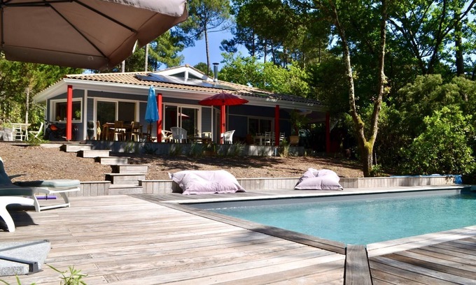 Lacanau-Ocean House | Very attractive pool house with wonderful terrace area