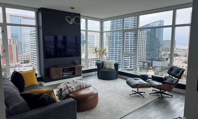 Downtown San Diego Condo | Very High End 2-bedroom condo in Little Italy San Diego - Gym, Sauna, Steam