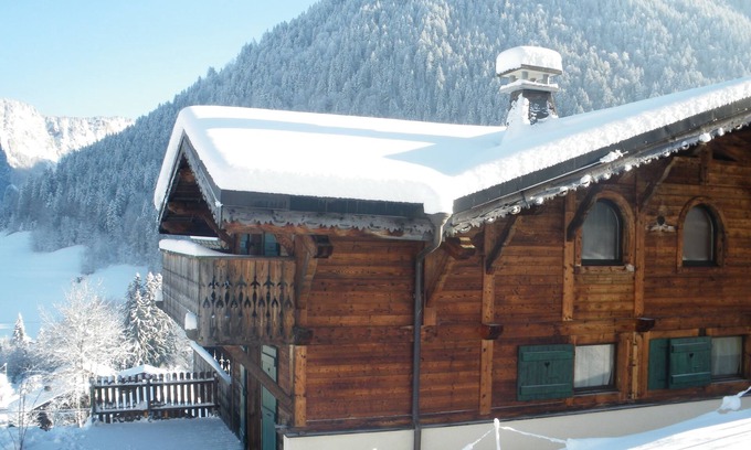 Morzine Ski Chalet | VERY NICE FAMILY CHALET on the piste