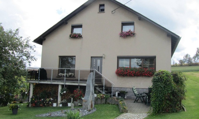 Eichigt Condo | Very well-furnished vacation apartment in Vogtland in a peaceful location