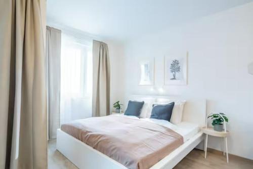 Corvin negyed Apartment | VH302 Apartment