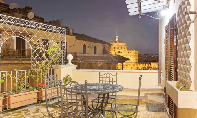 Rione V Ponte Apartment | ViaPaola43 Palace Luxury Penthouse 2Bdr