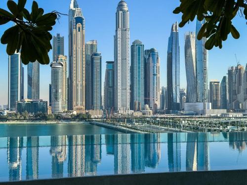 Dubai Marina Apartment | Vibrant 1BR Apartment with Marina & Ocean View
