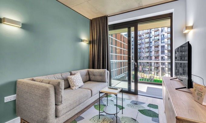 Wembley Park Apartment | Vibrant One Bed Apartment in Wembly
