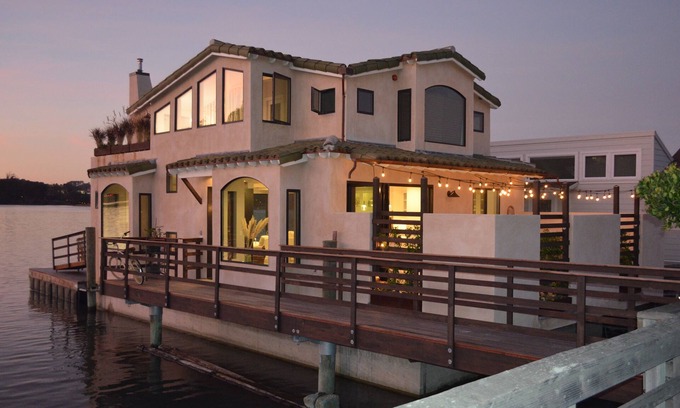 Mill Valley Boat Rental | Vicino al Mare, Floating Home, Houseboat, Mediterranean Tranquilty