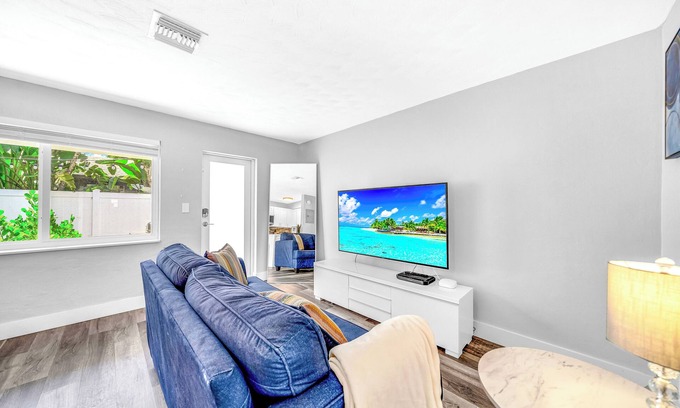 Victoria Park Apartment | Victoria Park Paradise! 1 Mile To Beach+Las Olas!