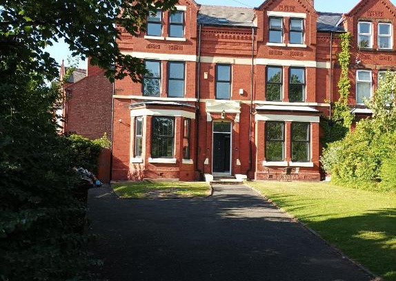 Bootle Bed & Breakfast | Victorian Renovation Room 4
