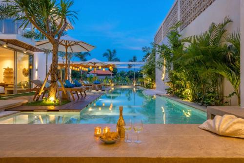 Batu Bolong Villa | Vida & Vola : Majestic Coastal Retreat 40 Guests incl in Price
