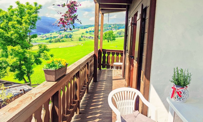 Fie allo Sciliar Apartment | Vidora Apartments with balcony - Feel the Dolomites View - Alpe di Siusi - Völs