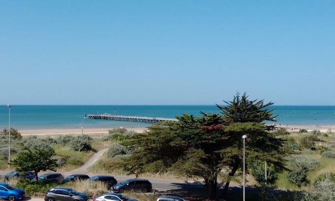 Saint-Jean-de-Monts Apartment | View of the ocean and Ile d'Yeu