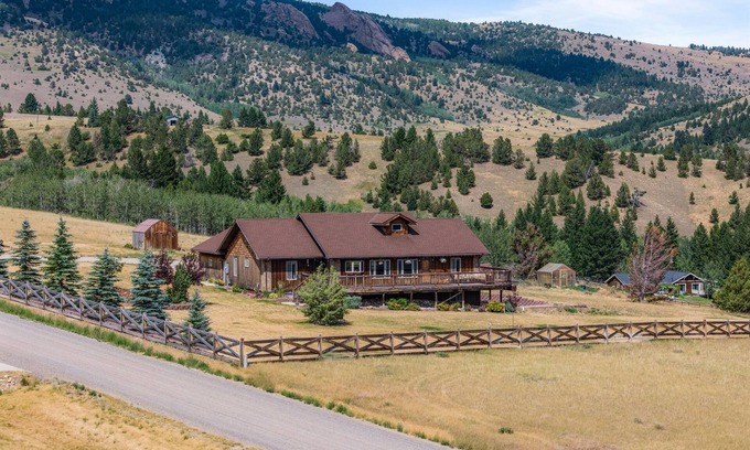 Anaconda House | Views for Miles; Ski Disco