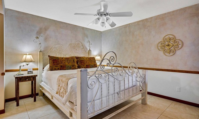 Oak Creek House | Views of the red rocks, come enjoy your private oasis with family and friends