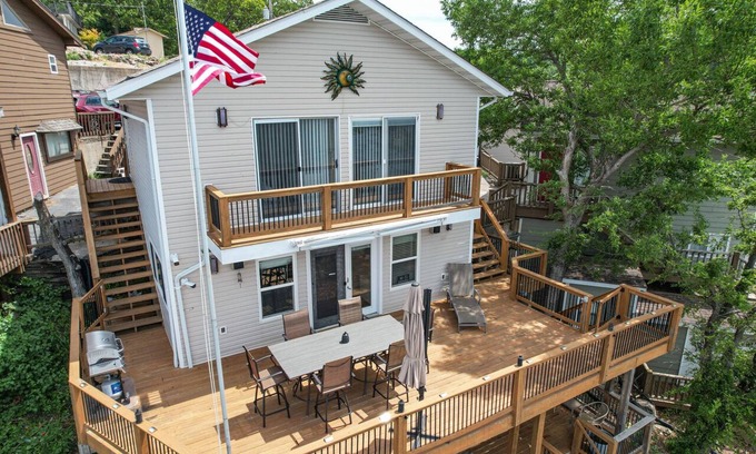 Osage Beach House | VIEWS! Sunset Haven - Lakefront Retreat - 3 Decks