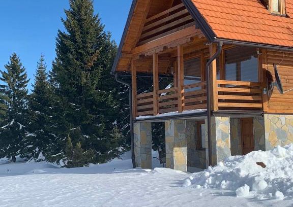 Konjska Reka House | Vikendica Lane