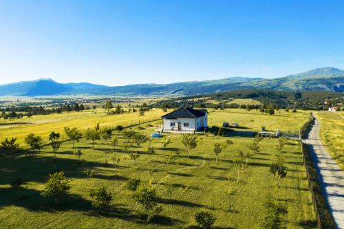 Canton 10 Villa | Vila Anamari