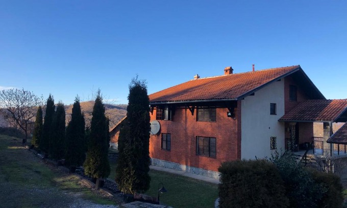 Mladenovac House | Vila Bojana