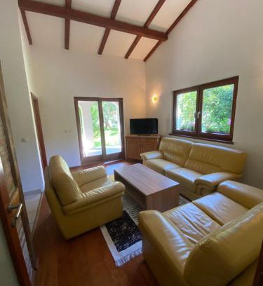 Sarajevo Canton Villa | Vila Dina