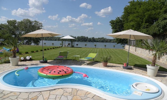 Mladenovac Villa | Vila Lily