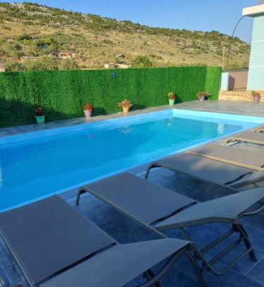 Ksamil Apartment | Vila Limos