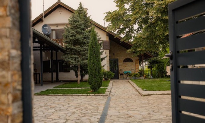 Banatski Karlovac Bed & Breakfast | Vila Lio & Restaurant Devojacki Bunar