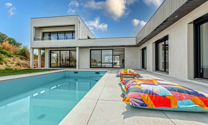 Kerlouet Villa | Villa vue mer Avec Piscine Pour 9 Pers. Accès PMR