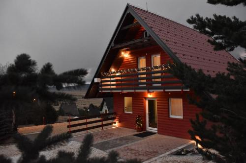 Canton 10 Villa | Villa Šola