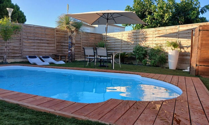 Meze Villa | Villa 110m2 Avec Piscine Très Bonne Emplacement 10mn à Pied Plages et Commerces