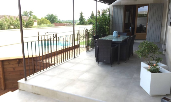 Joucas House | Villa 130m2 with above ground pool near Gordes and Roussillon.