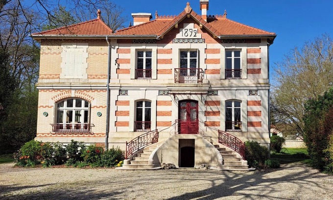 Vanvey House | VILLA 1892 - 5 * bourgeois house in Burgundy near the Champagn vineyards