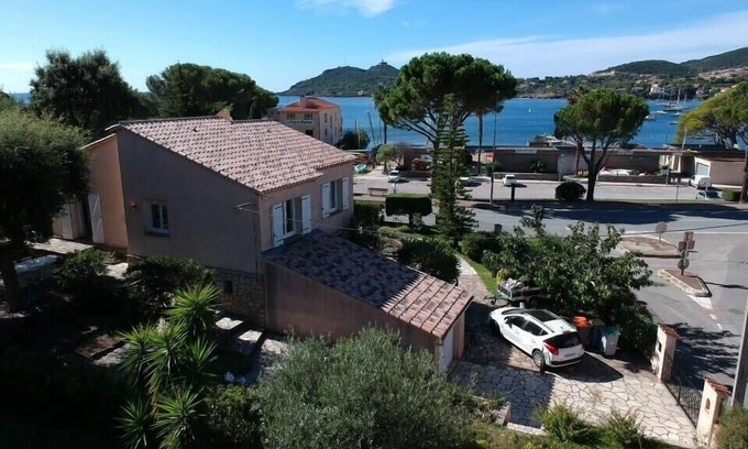Agay Villa | Villa 2 chambres 4 personnes au pied des plages