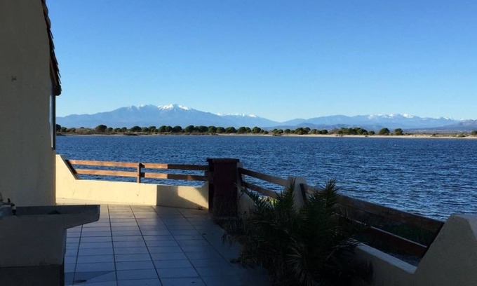 Leucate Villa | Villa 3 rooms + loft, 6 ppl, Wifi, Private parking, lakeside, close to the beach