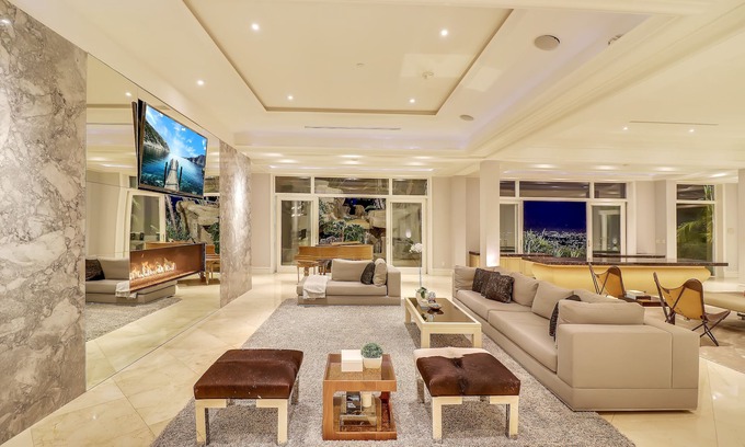 Trousdale Estates Villa | Villa 6bd Los Angeles View Modern Mansion - Fantastic!