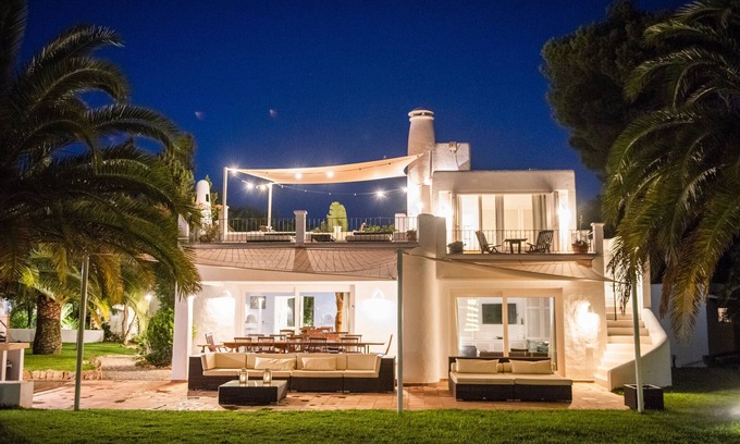 Santa Eulalia del Rio Villa | Villa, 6BR, Sea views, walk to the beach, pool house