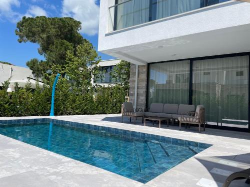 Ishem Villa | Villa 7 SanPietro