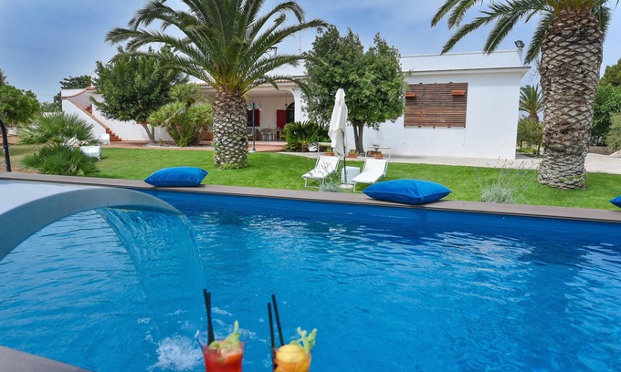 Villanova Villa | Villa a few kilometers from the sea
