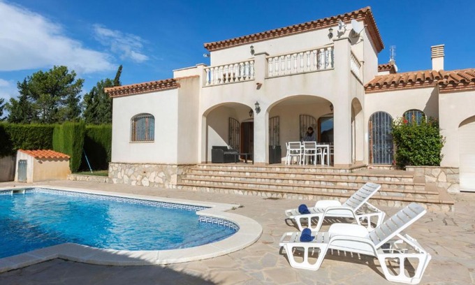 Miami Platja Villa | Villa Aguamarina by Interhome