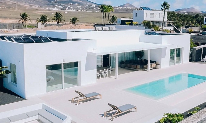 Puerto Calero House | Villa Ainé by RSC Suites