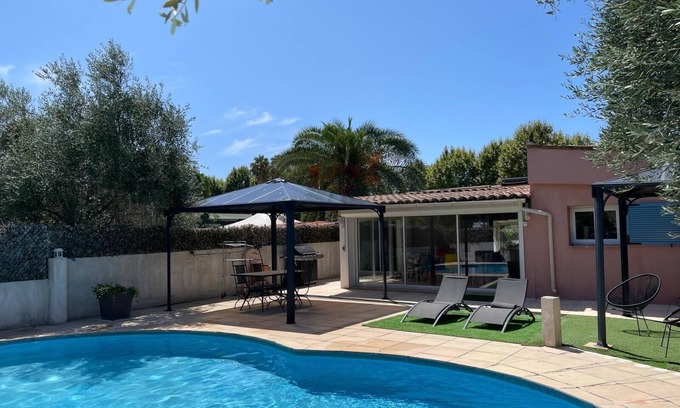 Antibes House | Villa air-conditioned pool 3 bedrooms sea 800m