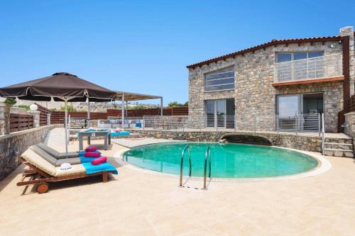 Lardos Villa | Villa Alcyone Seastone by Villa Plus