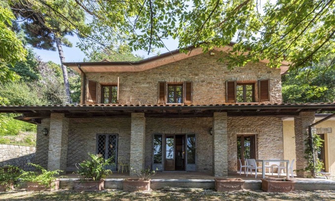 Strettoia Villa | Villa Alexandra by MMega