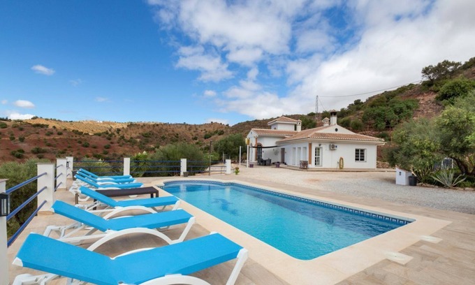 Almogia Villa | Villa Almogia - Three Bedroom Villa, Sleeps 6