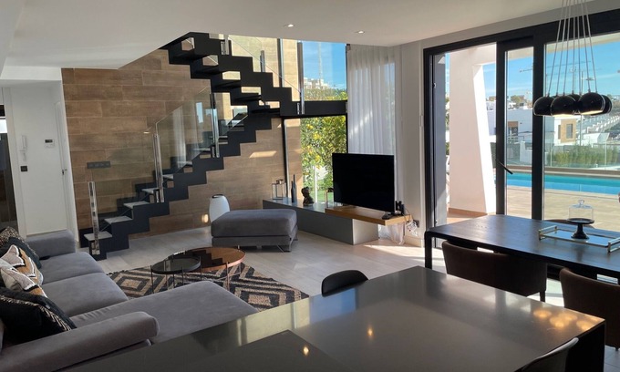 Finestrat Villa | Villa Aphrae, Villa de Standing Moderne et Conviviale Proximité mer et Montagne