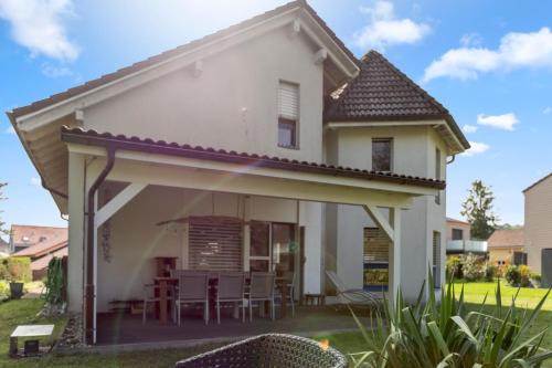 Domdidier Villa | Villa architecte lumineuse avec jardin privé