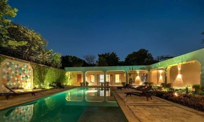 Barrio de Santiago House | Villa Azul - DH Real Estate