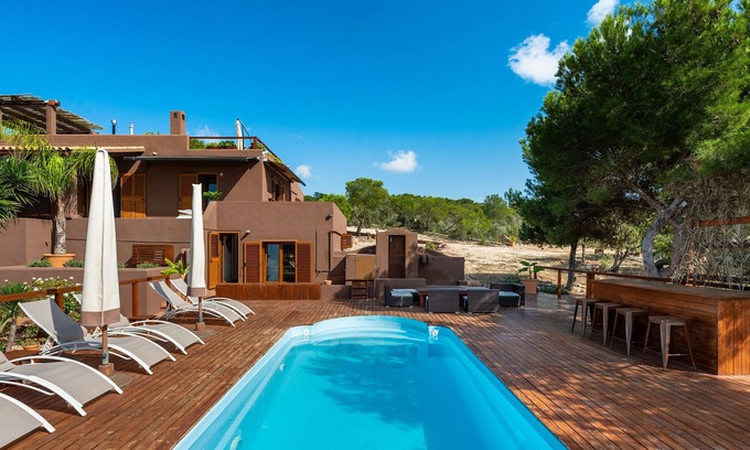 Formentera Villa | Villa "Barbarosa" with Sea View, Private Pool & Wi-Fi