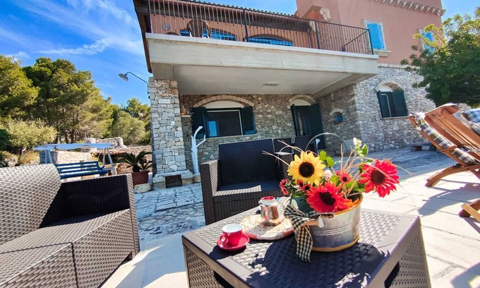Torre Pali Villa | Villa Belvedere