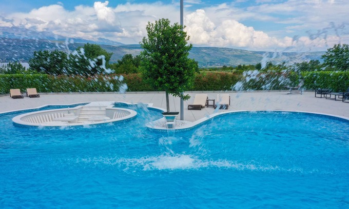 Mostar Villa | Villa Bevanda - private pool