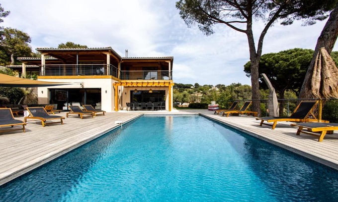 La Croix-Valmer Villa | Villa Blanche Luxury - pieds dans l'eau, piscine chauffée
