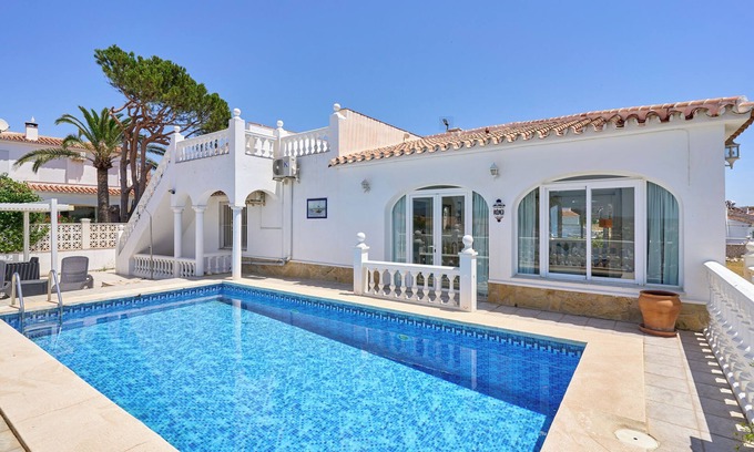 Caleta de Velez House | Villa 'Caleta Del Sol' with Sea View, Wi-Fi and Air Conditioning
