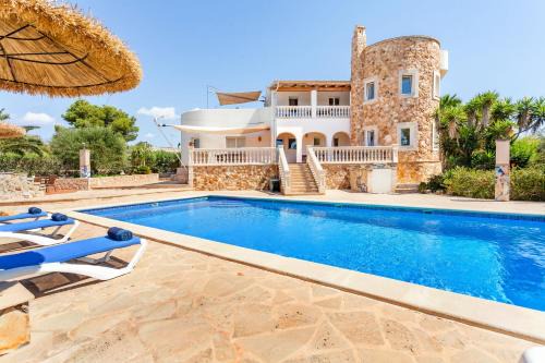 Son Moja Villa | Villa Can Flores